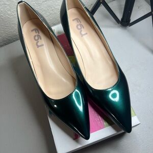 FSJ Women's Shiny Dark Green Heels